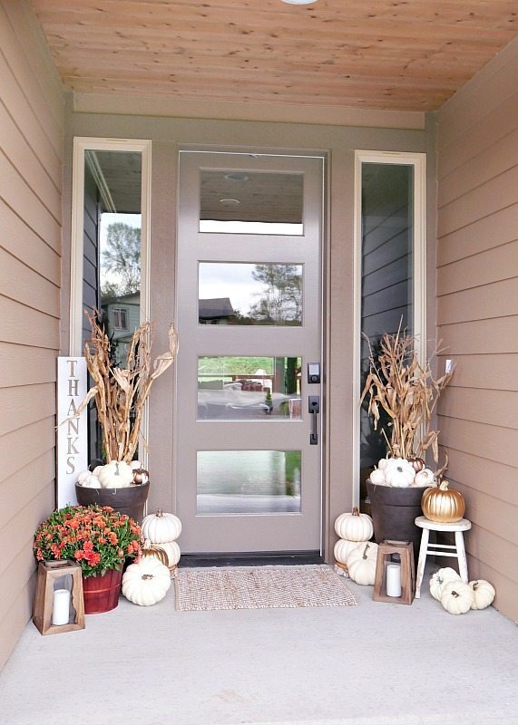 Rustic Metallic Fall Porch | Outdoor Fall Decorating Ideas To Kick Off The Holiday Season Rustic Metallic Fall Porch | Outdoor Fall Decorating Ideas To Kick Off The Holiday Season