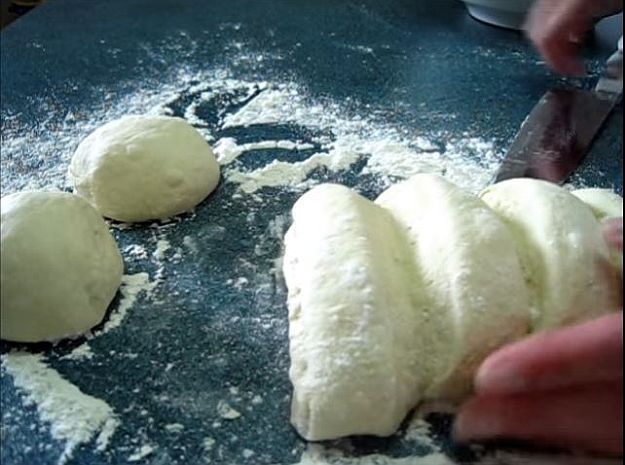 Step 5 | Homemade Pizza Dough : Enjoy The Perfect Family Pizza Night With Homemade Pizza Dough Step 5 | Homemade Pizza Dough : Enjoy The Perfect Family Pizza Night With Homemade Pizza Dough