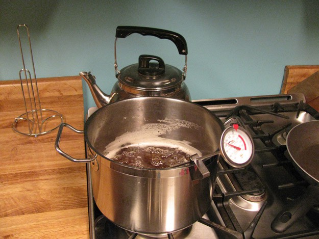 how is maple syrup made