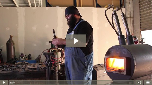 VIDEO How to Make a Railroad Spike Knife - Twist in Handle