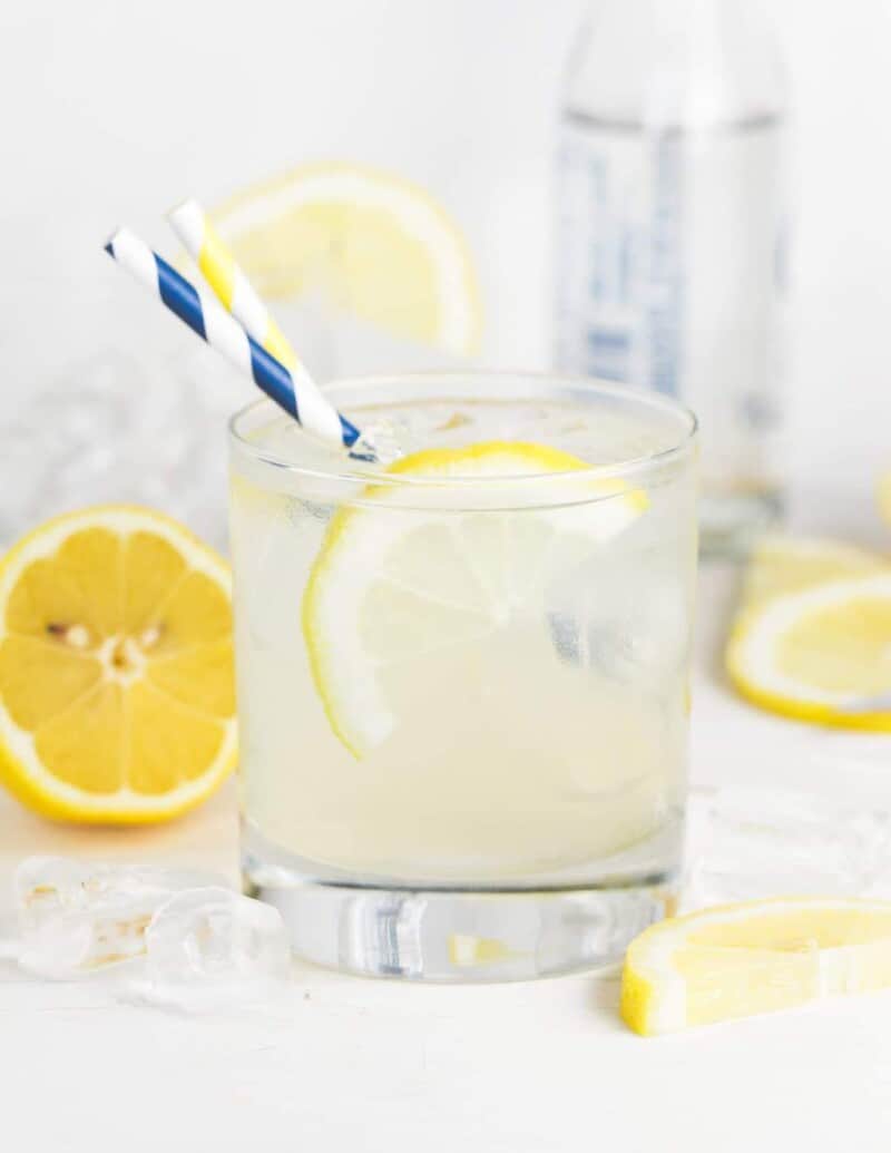 Vodka And Elderflower Lemonade | Elderflower Liqueur Recipes And Cocktails For Spring And Summer