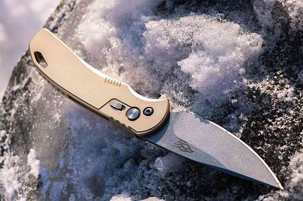Signaling Device | Ways A Knife Can Save Your Life In A Survival Situation