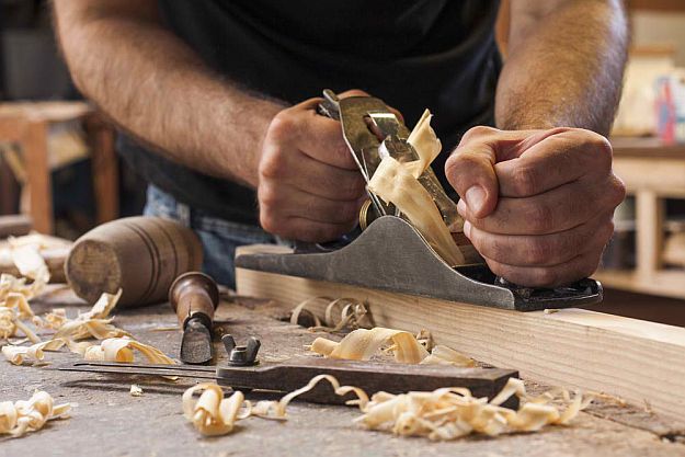 Without carpentry experience | Consider Living Off Grid