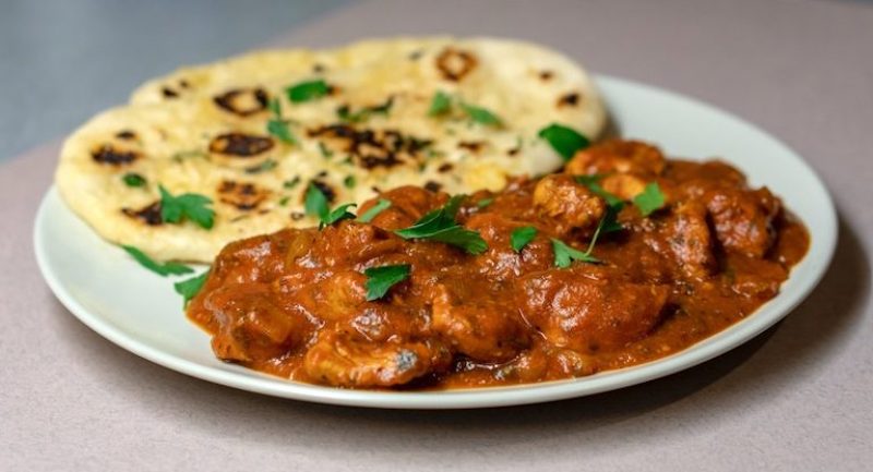 ZSukCSw5VV4 roti and meat slices with sauce | goat recipes