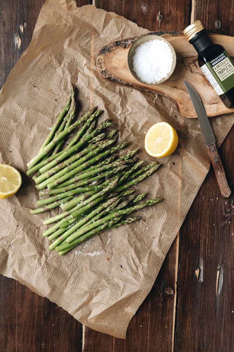 asparagus slicing | How To Freeze Vegetables | The Ultimate Guide | how to freeze vegetables
