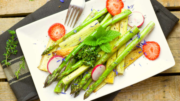 Asparagus, strawberry, and rhubarb salad | Delicious Spring Recipes For The Homesteading Cook | healthy spring recipes | Featured