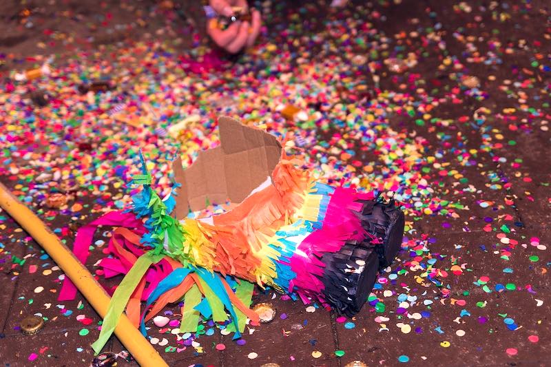 box pinata | Easy DIY Cinco de Mayo Decorations For Your Fiesta At Home | cinco de mayo