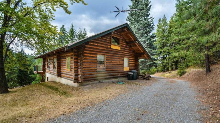Featured | Rustic log cabin in the mountains | Log Cabin Kits & Ideas For Your New Homestead
