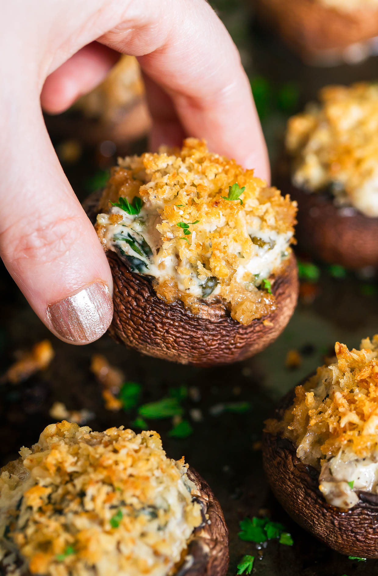Cheesy Spinach Stuffed Mushrooms | Healthy Appetizer Ideas For Thanksgiving | thanksgiving appetizers