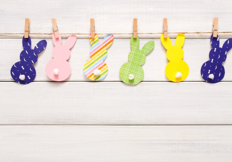 easter bunny craft paper garland decoration | why is it the easter bunny and not a chicken