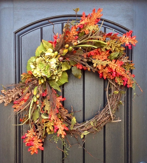 Grapevine Wreath | Outdoor Fall Decorating Ideas To Kick Off The Holiday Season Grapevine Wreath | Outdoor Fall Decorating Ideas To Kick Off The Holiday Season
