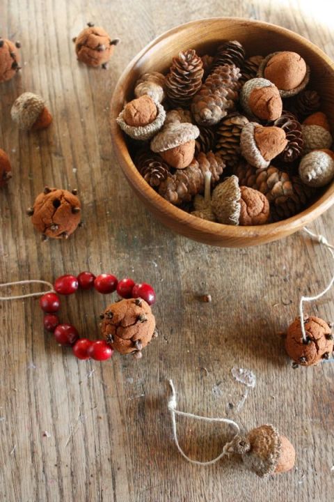 DIY Applesauce Cinnamon Spice Pomanders & Acorns | Ways To Make Your Home Smell Like Christmas | How to Make Your Home Smell Nice