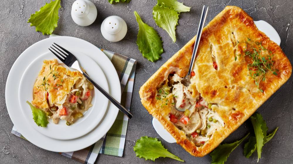 hearty-homemade-chicken-pot-pie-peas | How To Cook A Healthy And Tasty Vegetable Pot Pie | Featured