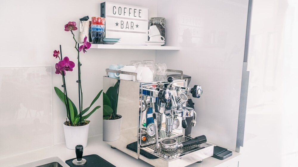 home kitchen decor coffee bar espresso | Classy Coffee Bar Ideas For Your Homestead | Featured