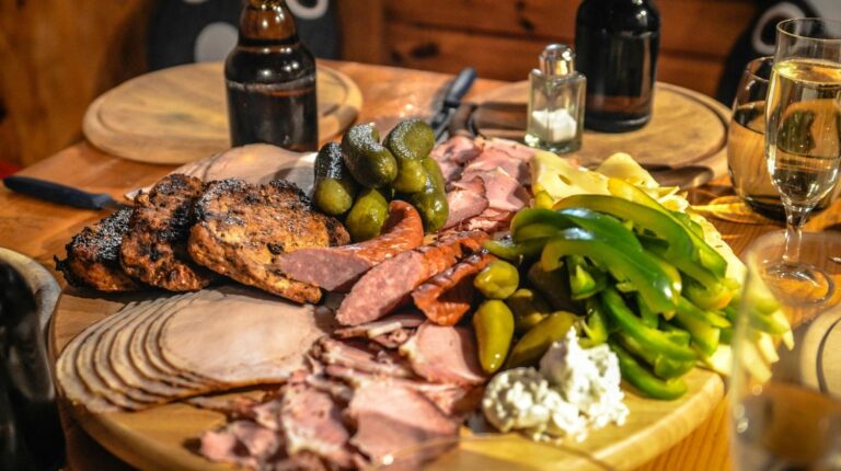 Feature |Jause eat delicious smoked food | How to Master Smoking Meat | Homesteader's Guide