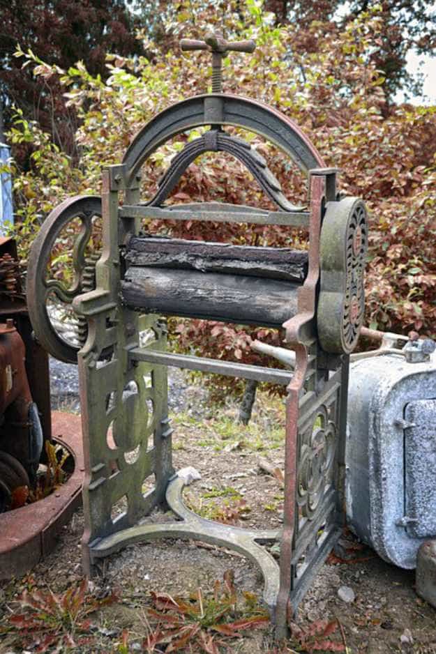 Late 19th Century & Early 20th Century | Throwback Thursday’s: Laundry Day