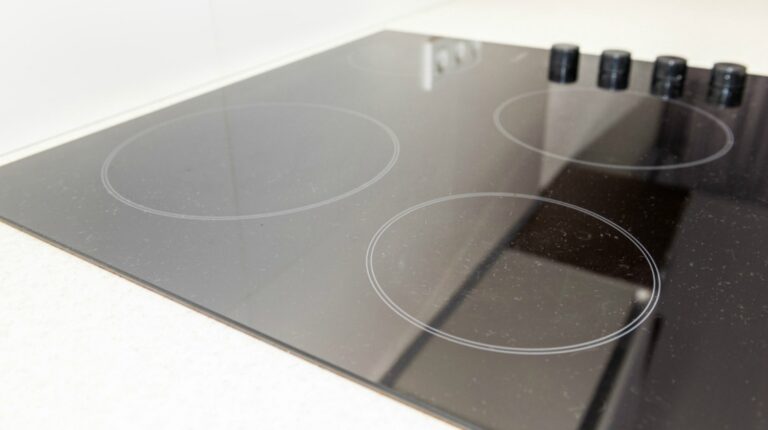 Featured | Macro closeup of modern luxury electric cook stove top | DIY Stovetop Cleaner
