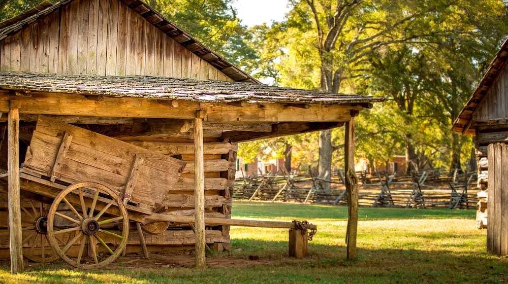 old farmhouse | Essential Summer Chores To Do On The Homestead | featured