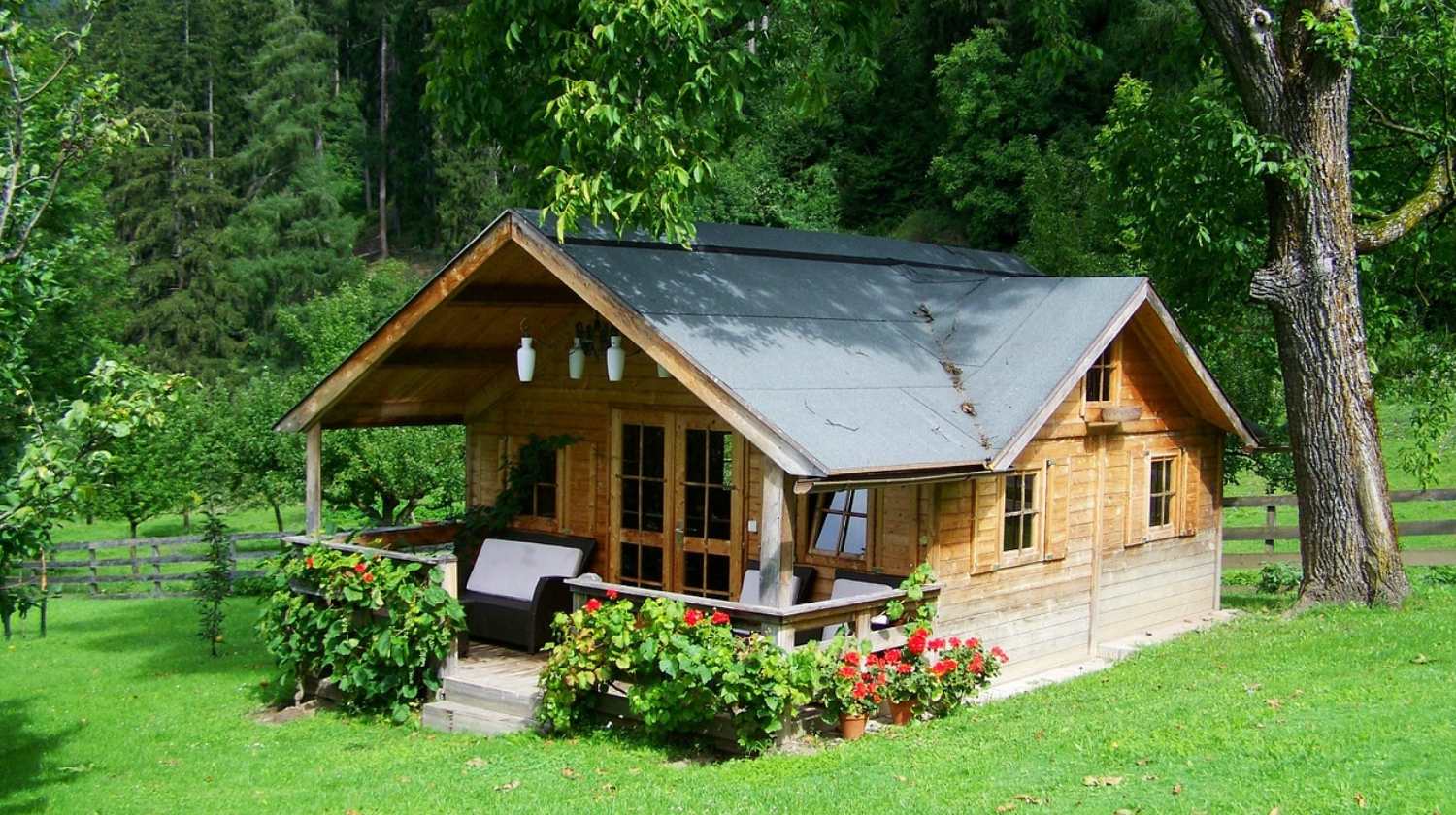 Featured | Small wooden tiny house | Build Your Own House