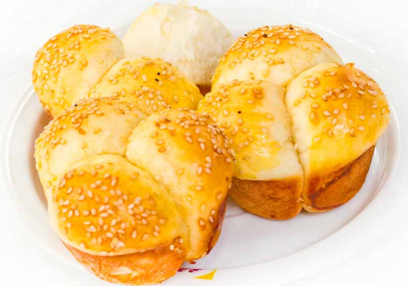 soft-noknead-heart-shaped-buttery-dinner | food networks recipes