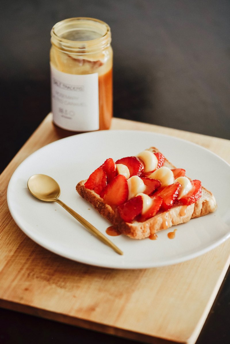 strawberry toast | Tasty Recipes To Make For Mother's Day Breakfast | mothers day breakfast ideas